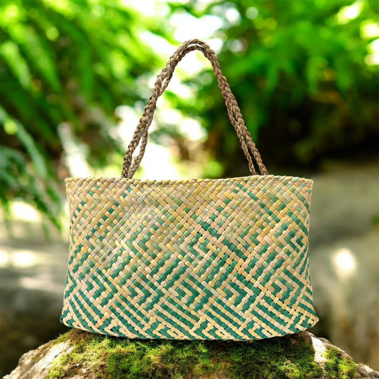 Wakatipu Weaver '102' Kete by Denise Greer
